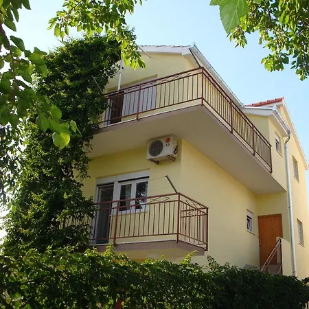 Apartament Borozan