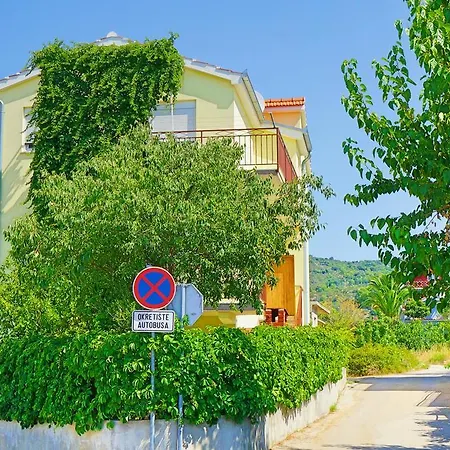 Apartament Borozan